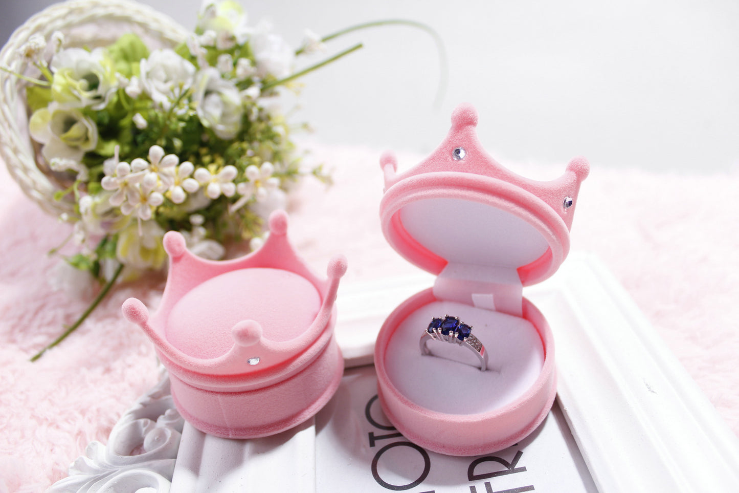 Huiyi Jewelry Box Jewelry Packaging Box Flannel Crown Shape Ring Earring Necklace Box Jewelry Eyelash Box